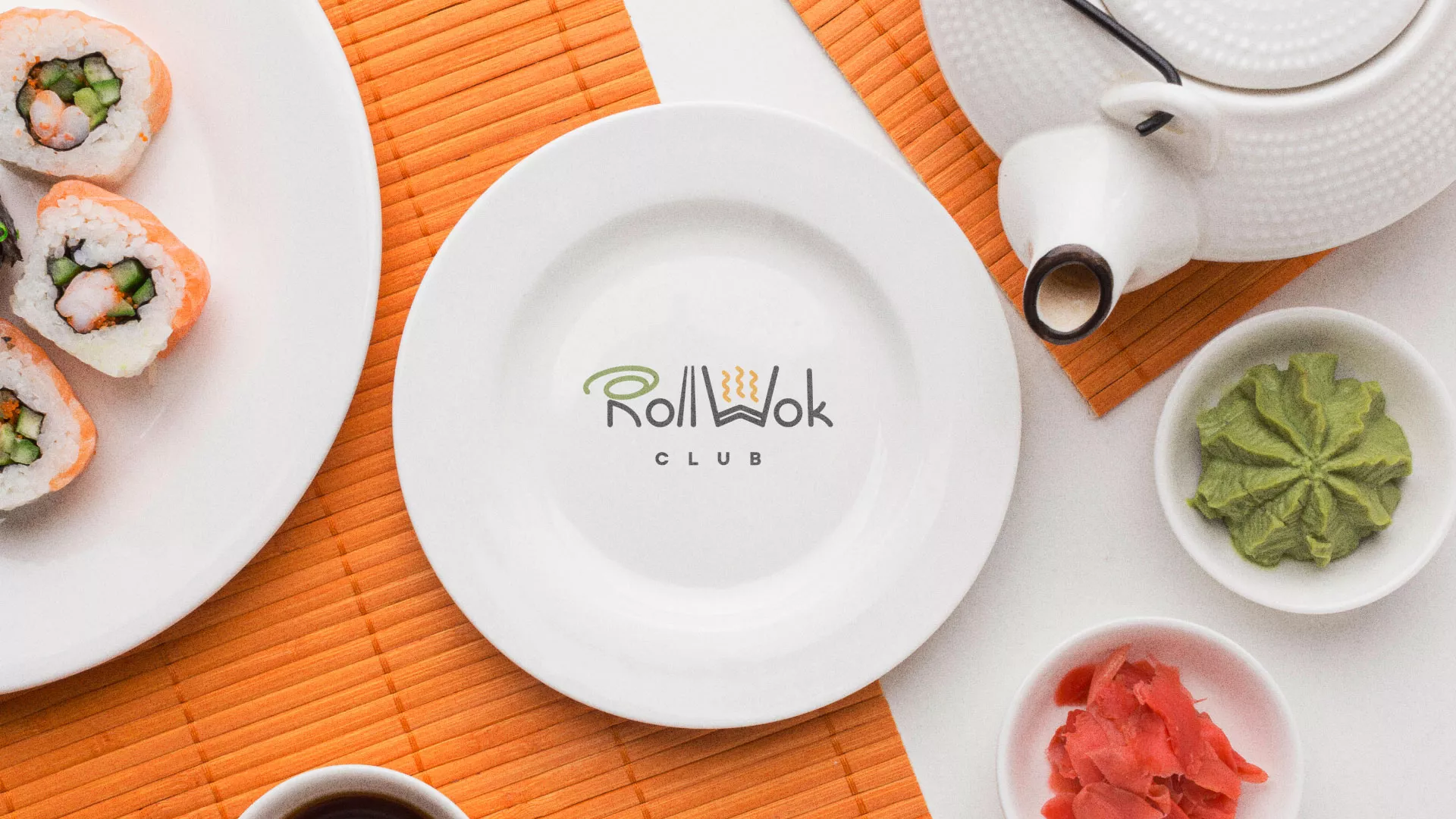 Разработка логотипа и фирменного стиля в Трёхгорном для суши-бара «Roll Wok Club»